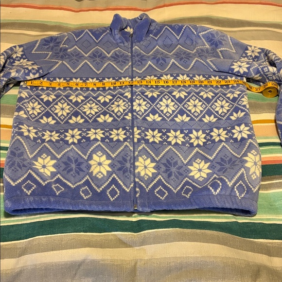 Vintage Snowflake Fleece Jacket - Picture 5 of 9